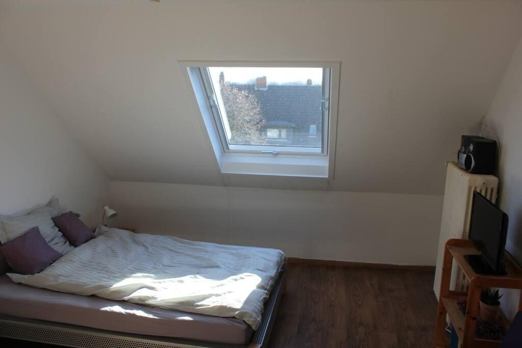 Ruhige Dachgeschosswohnung Seelze Dış mekan fotoğraf